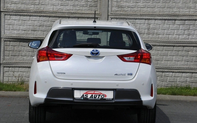 Toyota Auris cena 54900 przebieg: 102000, rok produkcji 2014 z Szczuczyn małe 781
